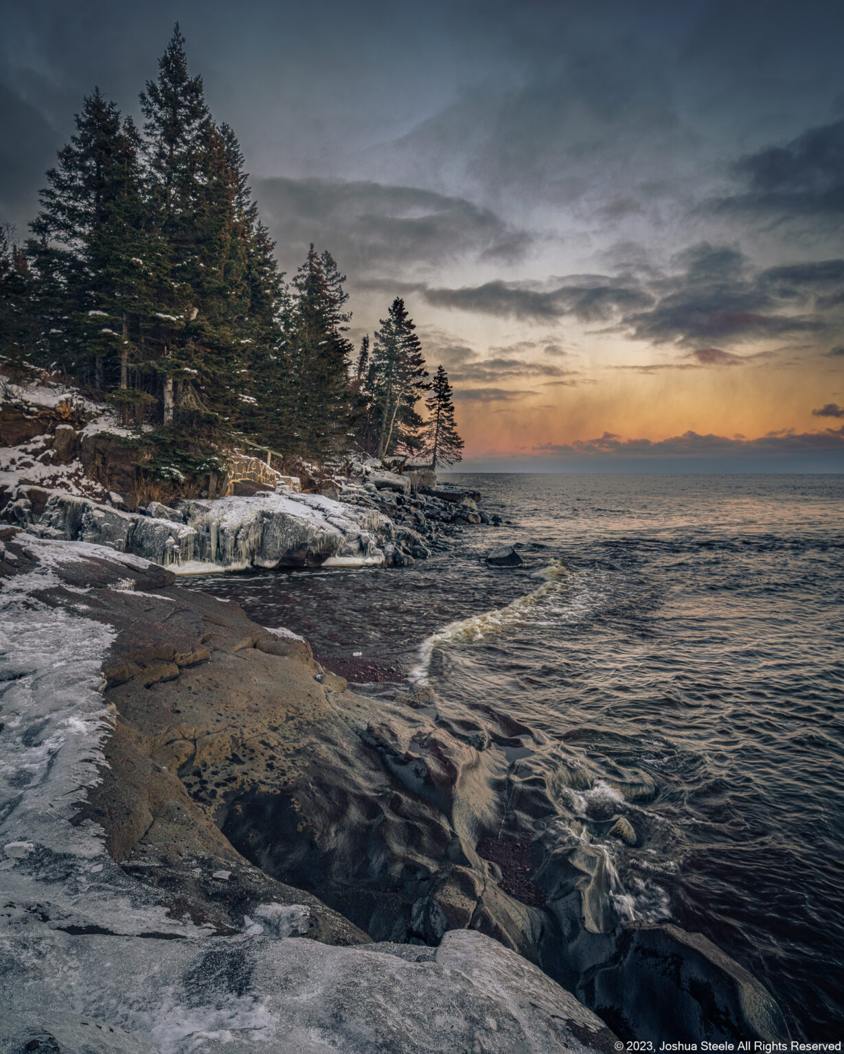 Image of a icy lake shoreline